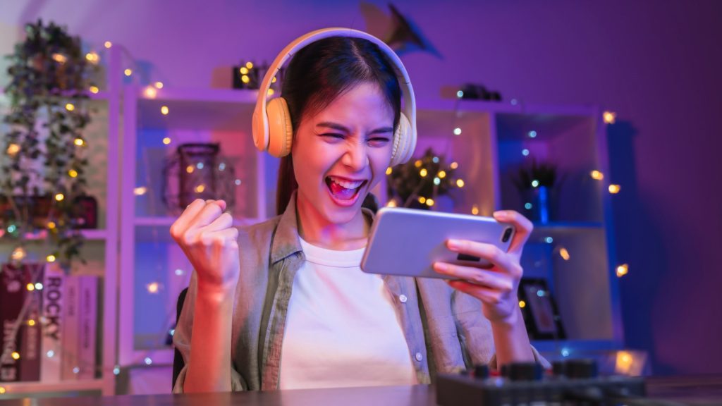 Forget Instagram, teen influencers are making thousands from online gaming
